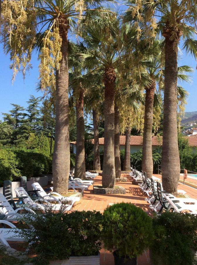 Villaggio Turistico La Mantinera - Appartamenti De Luxe 프라이아 아 마레 외부 사진