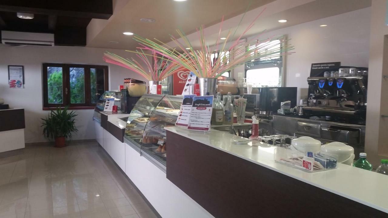 Villaggio Turistico La Mantinera - Appartamenti De Luxe 프라이아 아 마레 외부 사진